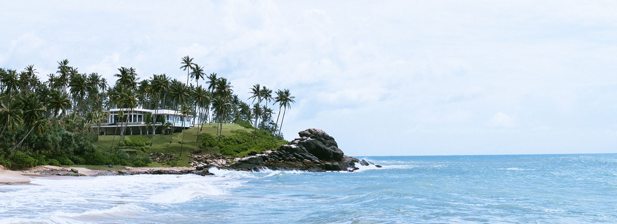 Anantara_Peace_Haven_Tangalle_Sri_Lanka_Beach_Il_Mare_main-ATAN[1]